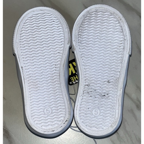 Tommy Bahama Toddler 5 Slip-On Shoes Pumpkins Bats Spooky CUTE Halloween GID‎ - Picture 9 of 10